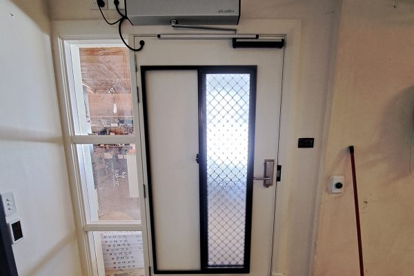 accessible-bathroom-eudunda-disability-renovation-manners-building-carpentry (19)