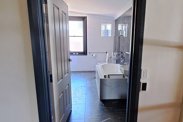 accessible-bathroom-eudunda-disability-renovation-manners-building-carpentry (20)