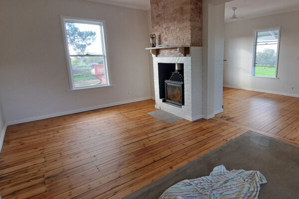flaxman-valley-cottage-renovation-manners-building-carpentry-south-australia-lounge-dining