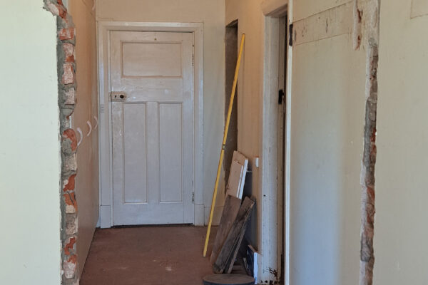 home-renovation-bathroom-laundry-ebenezer-manners-building-carpentry (1)